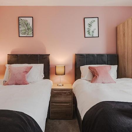 City Living Penthouse Apartment With Parking Manchester Buitenkant foto