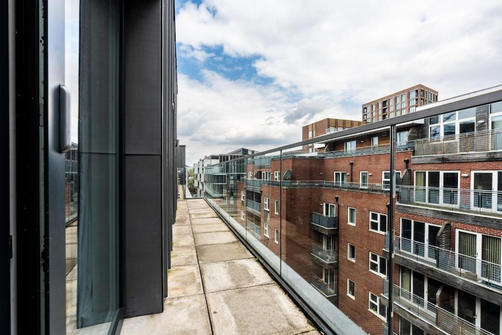 City Living Penthouse Apartment With Parking Manchester Buitenkant foto