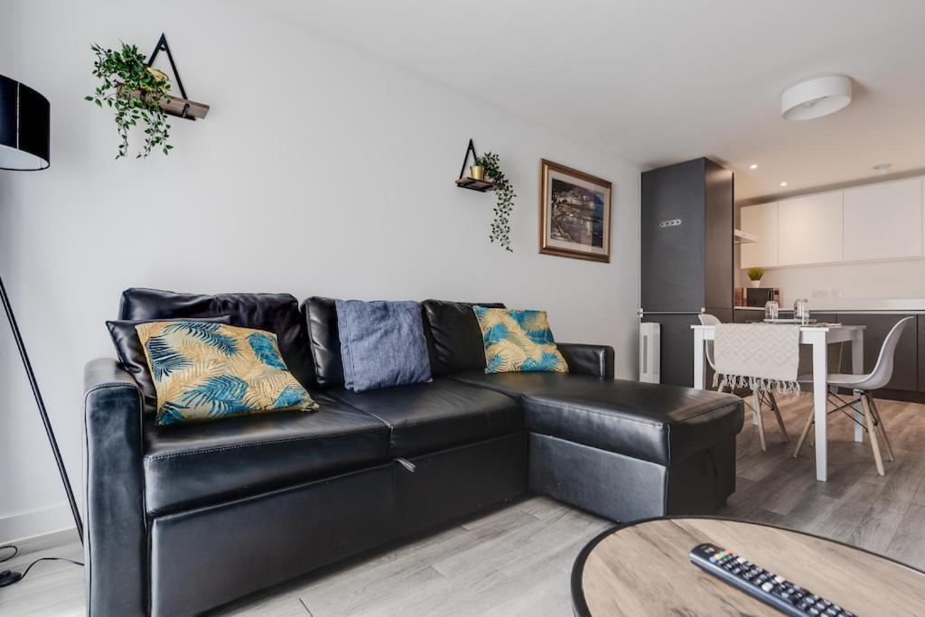 City Living Penthouse Apartment With Parking Manchester Buitenkant foto